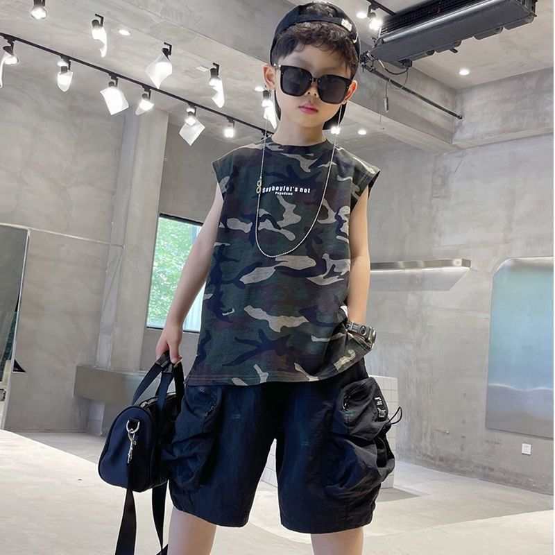 Two-piece Set sleeveless shirt and shorts