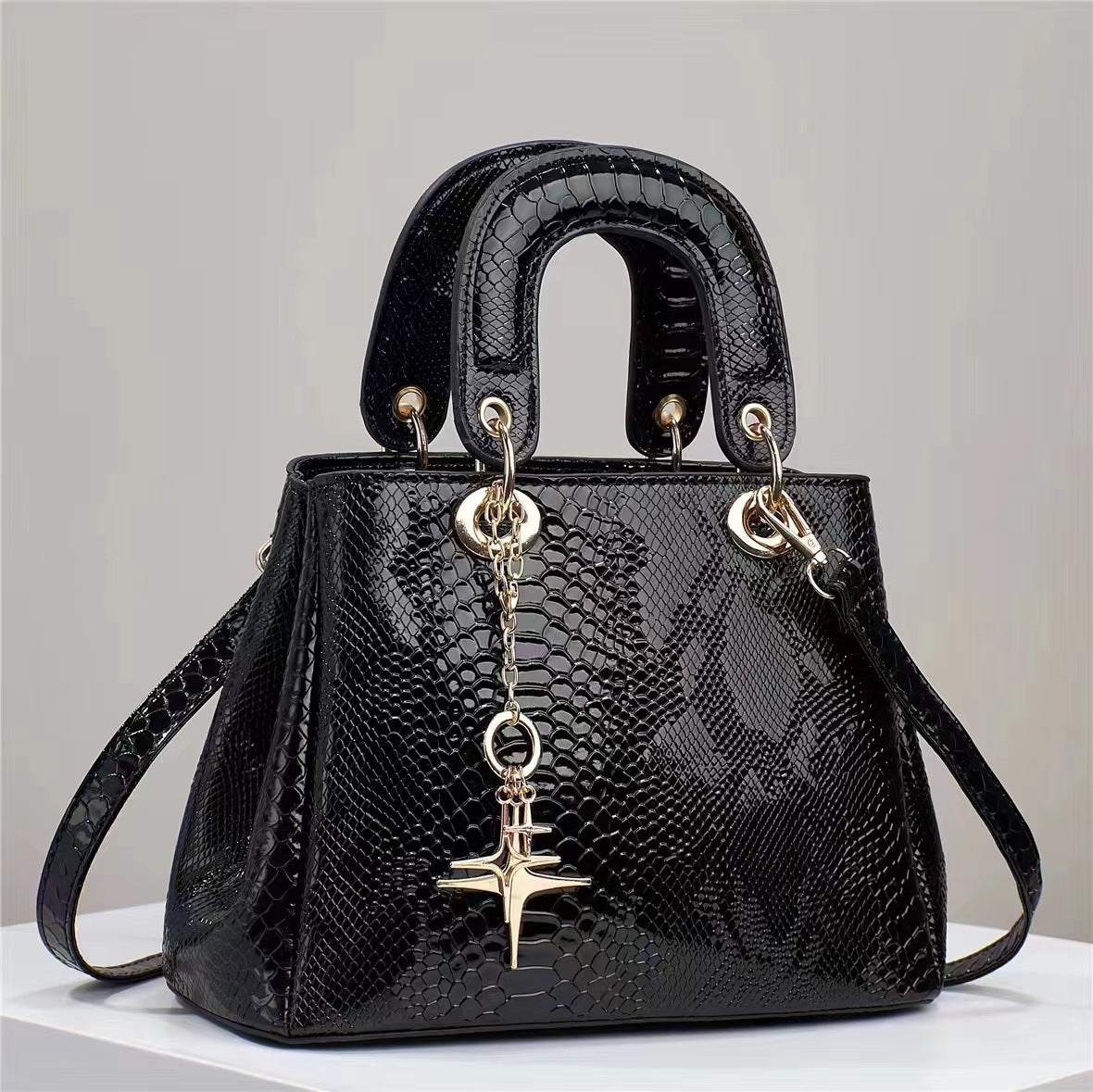 Women's Fashion Crocodile Pattern Shoulder Bag Black